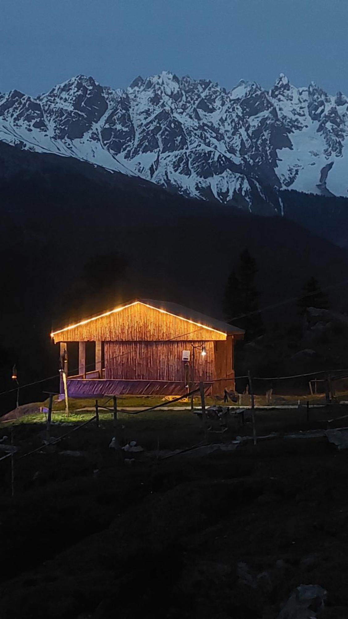 Khana Badosh Resort Kalam المظهر الخارجي الصورة
